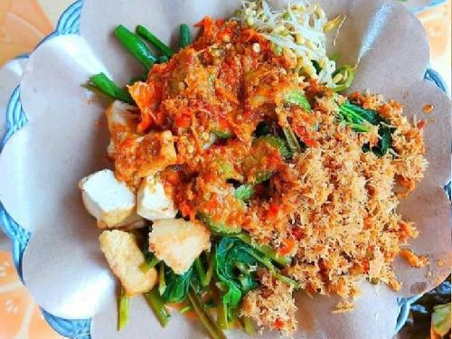 MEK SIKI WARUNG SEROMBOTAN, KLUNGKUNG
