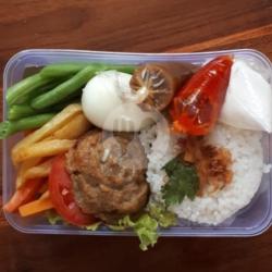 Selad Solo Daging Ayam   Nasi