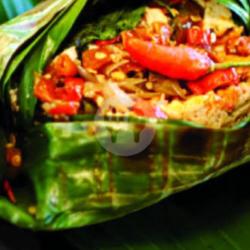 Nasi Bakar Hati Empela Pedas