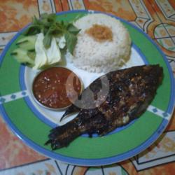 Mujaer Bakar   Nasi   Sambel Uleg