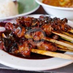 10 Sate Daging Sapi Bumbu Kacang/kecap