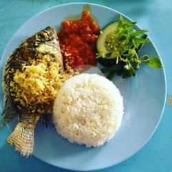 Nasi Mujaer Goreng Lalapan