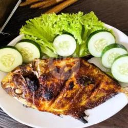 Ikan Bakar Kuwe