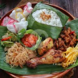 Nasi Uduk Komplit (telur Rebus   Ayam Goreng)