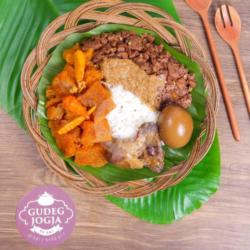 Nasi Gudeg Krecek Telur Ati Ampela