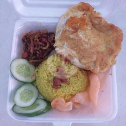 Nasi Kuning   Telor Dadar   Orek Teri Kacang