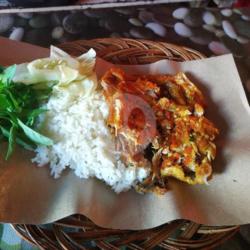 Nasi Dada Ayam Penyet