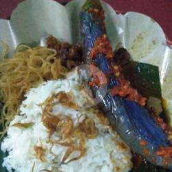 Nasi Uduk Terong Balado