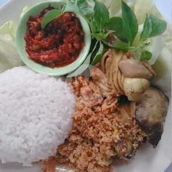 Nasi Ati Ampela Kremes