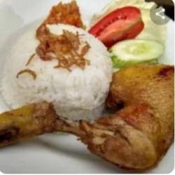 Nasi Uduk Pecel Ayam Paha