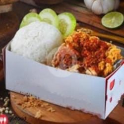 Paket Ayam Panas (pake Nasi) Sambal Ijo Keju