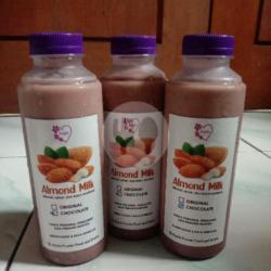 Susu Almond Cokelat By Kayla