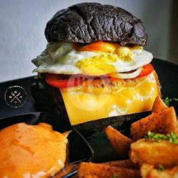 Burger Black Beef   Telur