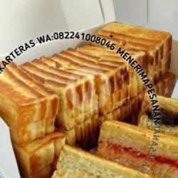 Roti Bakar ( Strawberry   Bluberry Toping Capuciino  Wijen)