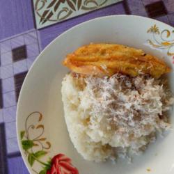 Pulut Kelapa Putih   2 Pisang Goreng