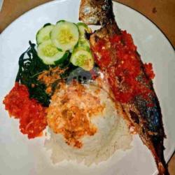 Nasi Ikan Salam Balado