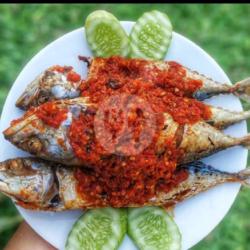 Nasi Ikan Kembung Goreng Balado