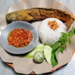 Paket Lele Kriuk Sambal Geprek