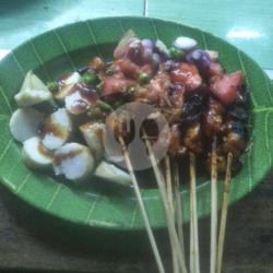 Sate Ayam Murni  Lontong