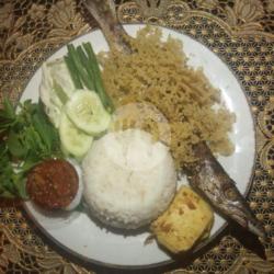 Lalapan Ikan Baracuda Goreng Kriuk