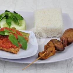 Nasi Lalapan Rempelo Ati