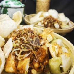 Tahu Lontong