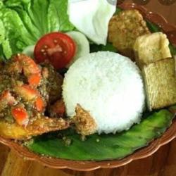 Nasi Ayam Sambal Pecak