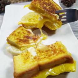 Egg Mozarella Toast