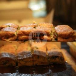 Martabak Telor   Ikan Tuna Medium