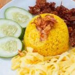 Nasi Kuning Telor Dadar