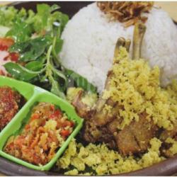 Nasi Ayam Goreng Kremes