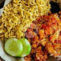 Ayam Mie Geprek