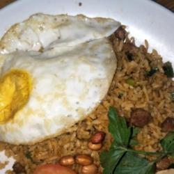 Nasi Goreng Daging Sapi Telur Bebek Ceplok