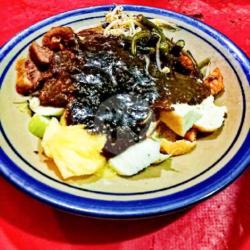 Rujak Cingur   Lontong