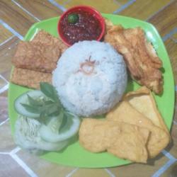 Lalapan Tahu Tempe Telor