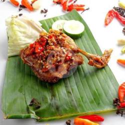 Bebek Boss (sambal Andaliman)