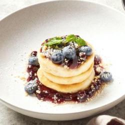 Blueberry Crumble Pancakes