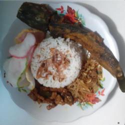 Nasi Uduk Lele Goreng