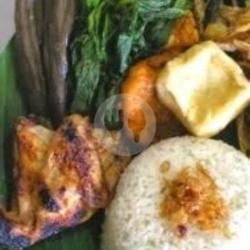 Nasi Tempong Cumi