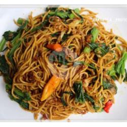 Mie Kuning Goreng Telur