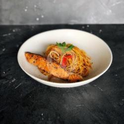 Spicy Salmon Pasta