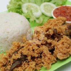 Nasi Lele Goreng Kremes