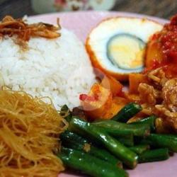 Nasi Campur Telur Bulat