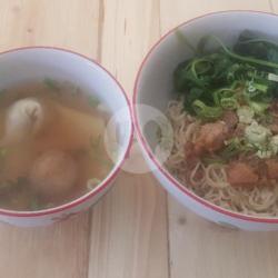 Mie Ayam Kangkung Bakso Pangsit