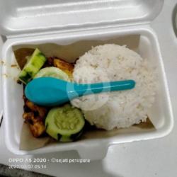 Paket Nasi Ayam Geprek Sambal Terasi Telur Es Teh