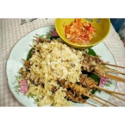 Sate Usus Goreng Kremes