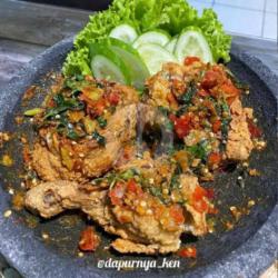 Ayam Geprek Pedas Full