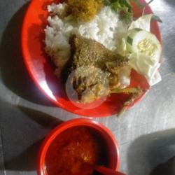 Lalapan Nasi Bebek Purnama Dieng