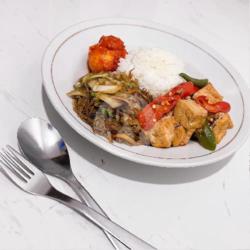 Nasi Putih   Telur Balado   Tahu Cabe Ijo   Soun Goreng