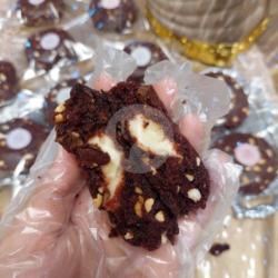 Soft Cookies Redvelvet Filling Cheese